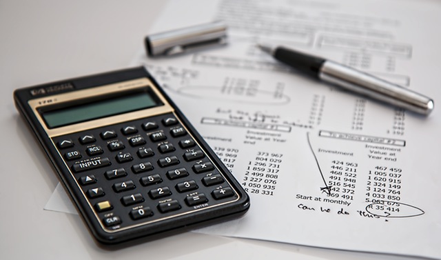pexels-calculator-calculation-insurance-finance-53621