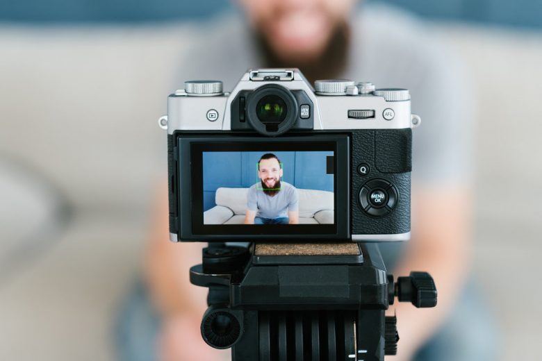 10 Best Cameras for Vlogging and Video Marketing